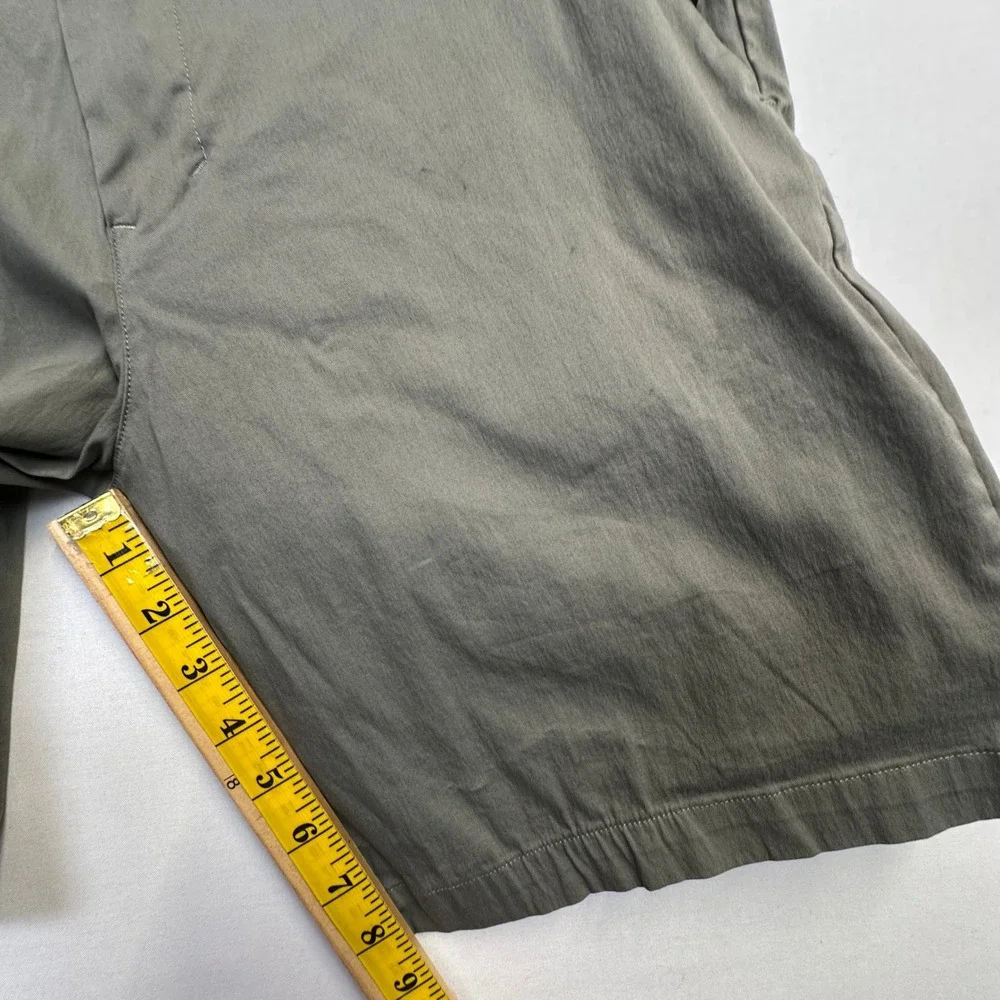 Lululemon Commission Shorts Army Green Men's Size 33